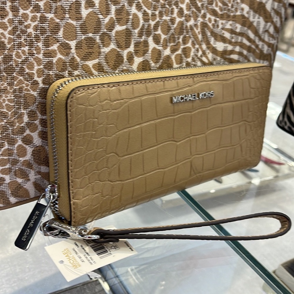 Michael Kors Large Jet Set Travel Continental Wristlet Phone Holder Case Wallet - Picture 14 of 16